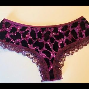 VICTORIA’S SECRET Sexy Sequins Velvet Leopard Print Lace Bow Cutout Back NWT MED